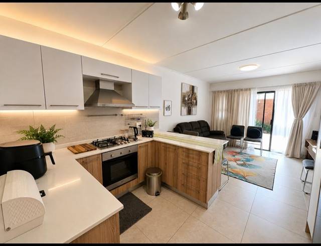 1 BEDROOM APARTMENT FOR SALE IN MODDERFONTEIN